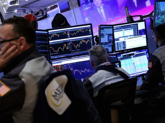 Etats-Unis : ventes de détail au-dessus des attentes