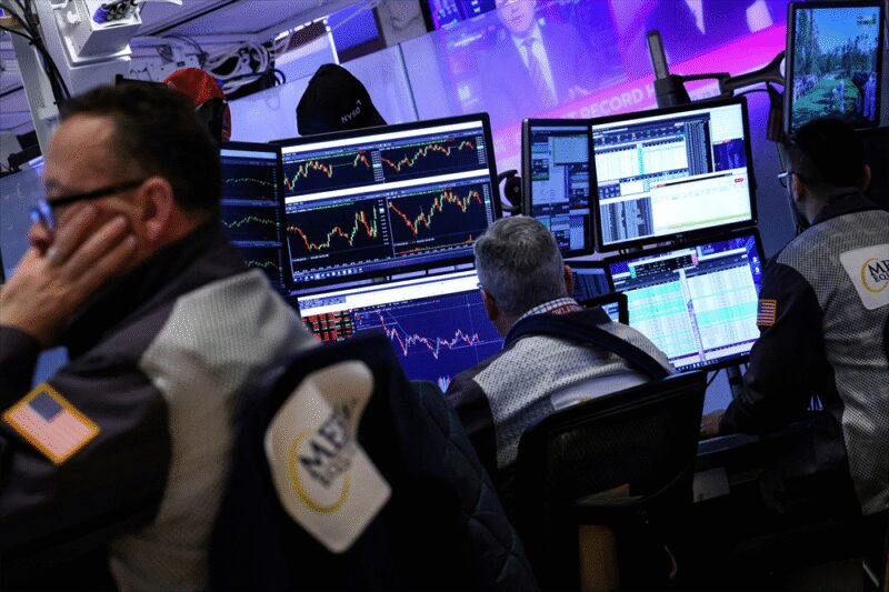 Etats-Unis : ventes de détail au-dessus des attentes