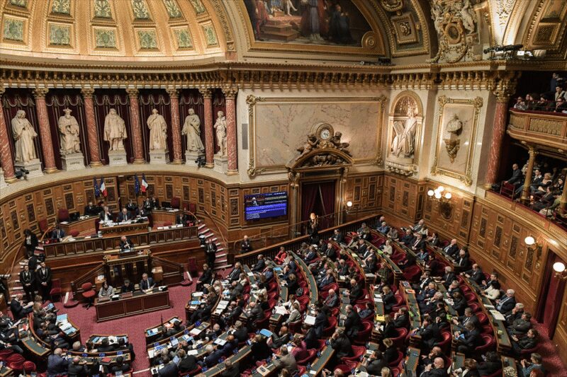 Budget 2025 : le texte voté au Sénat prévoit 6,3 milliards d’euros de coupes budgétaires