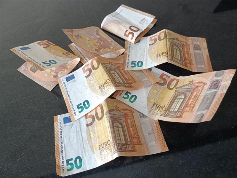 Les Français restent attachés aux paiements en espèces