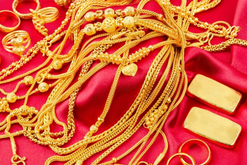 Nouveaux records de l'or : comment faire pour revendre du métal précieux ?