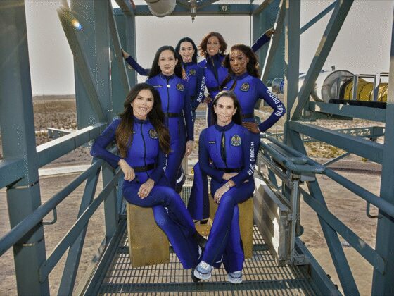 Blue Origin : premier vol spatial exclusivement féminin avec Katy Perry et Lauren Sanchez
