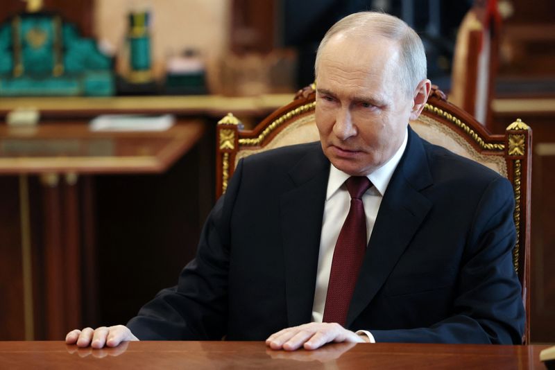 Ukraine et Russie s'accusent de ne pas avoir respecté de trêve pour Pâques