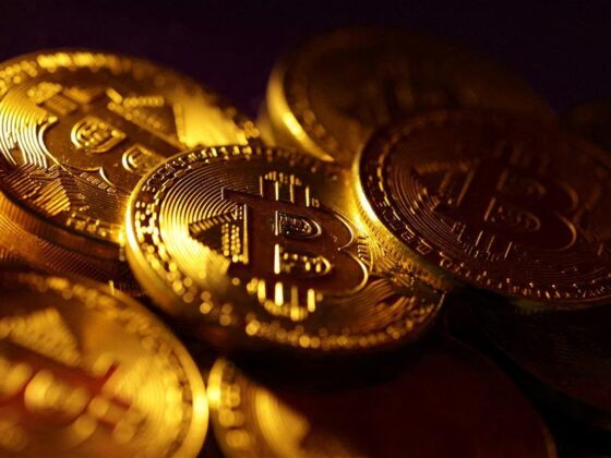 Cryptomonnaies : le Bitcoin et ses pairs se redressent avec l'approbation des ETF