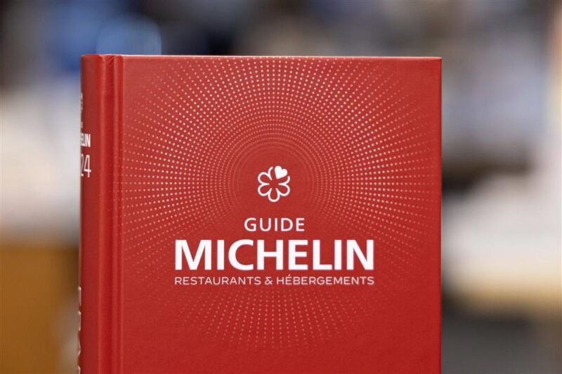 Objets Michelin : la vente aux enchères clermontoise souffle ses 25 bougies