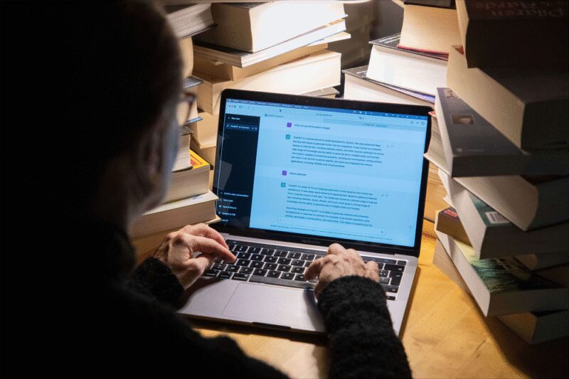 OpenAI : dire "merci ou "s'il vous plaît" à ChatGPT coûte des millions de dollars, selon Sam Altman