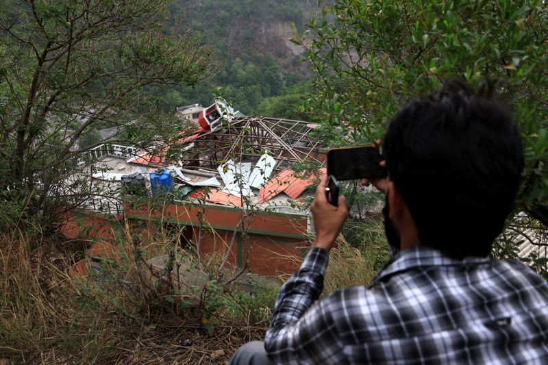 L'Inde mène des frappes au Pakistan, au moins trois morts