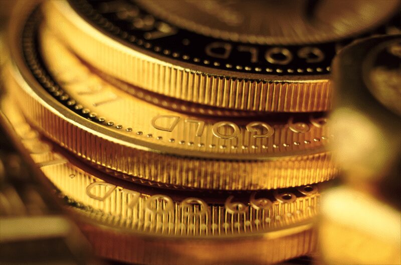 L'or repart de l'avant pour démarrer la semaine