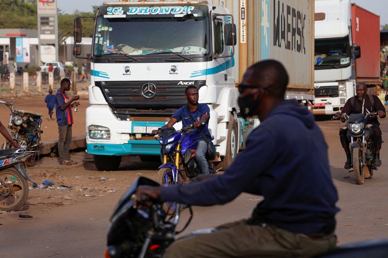 Le Mali suspend les activités politiques pour préserver l’ordre public