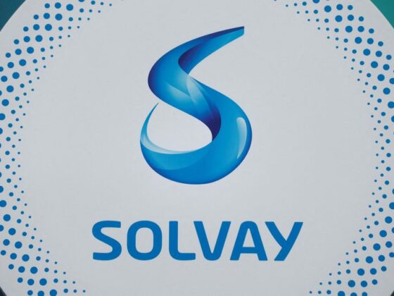 Solvay resserre sa prévision de bénéfice 2025, le T1 en ligne