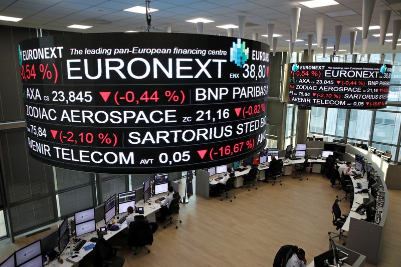 L'Europe évolue dans le vert, les espoirs commerciaux refont surface