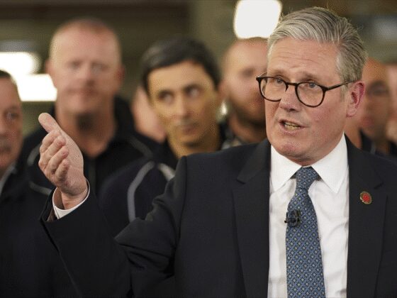 Tarifs douaniers : à quoi ressemble l'accord entre Londres et Washington ?