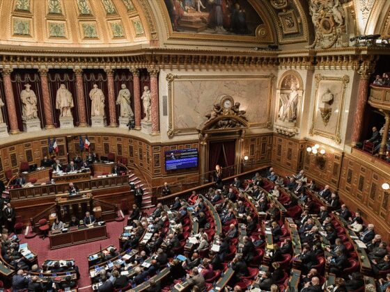 Budget 2025 : le texte voté au Sénat prévoit 6,3 milliards d’euros de coupes budgétaires