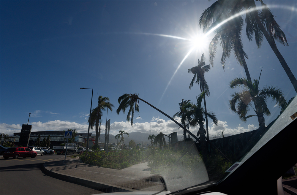 Plus de 930 millions d'euros de coût d'assurance pour la reconstruction de La Réunion et Mayotte