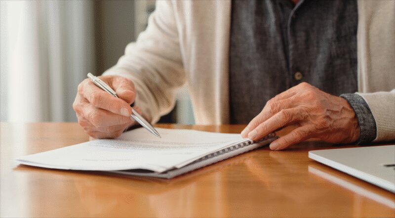 Le Parlement vote enfin l'encadrement des frais bancaires de succession