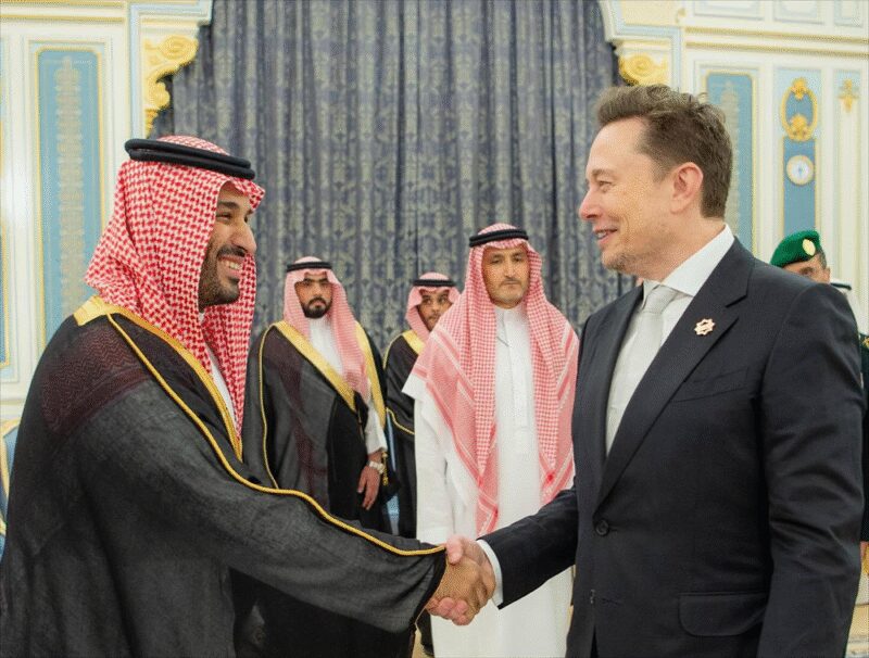 Elon Musk décroche un contrat pour Starlink en Arabie saoudite