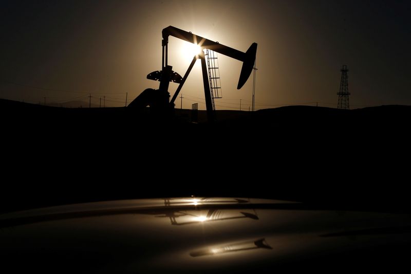 Pétrole: L'AIE voit un ralentissement de la croissance de la demande mondiale