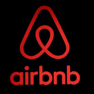 Airbnb mise sur un partenariat avec le Tour de France pour renforcer son activité sur le marché français