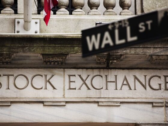 Wall Street vue en hausse, l'Europe garde l'espoir sur les droits de douane