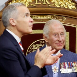 Le roi Charles, en visite à Ottawa, exprime son amour pour un Canada "fort et libre"