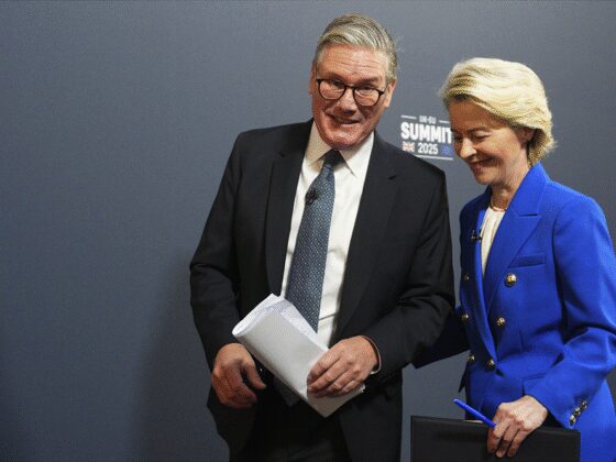 L'UE et le Royaume-Uni relancent leur coopération, face à Trump