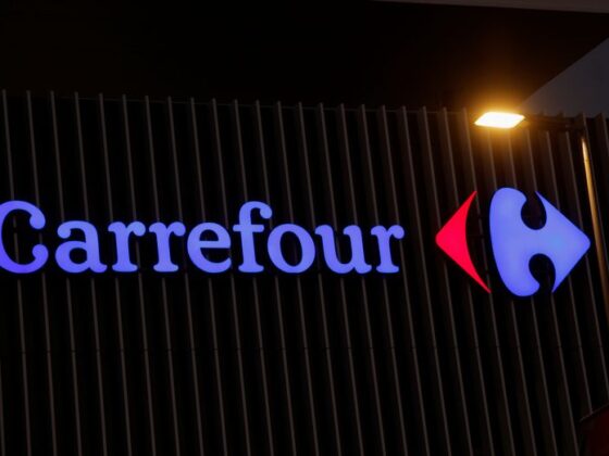 Le PDG de Carrefour vante le "potentiel" du groupe