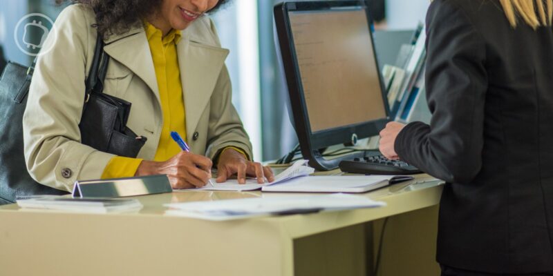 3 296 agences bancaires fermées en 5 ans en France : l'ère de la DeFi en marche ?