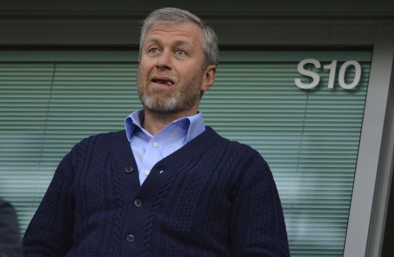 La Grande-Bretagne menace de poursuivre Abramovitch sur les fonds de la vente du club de foot Chelsea