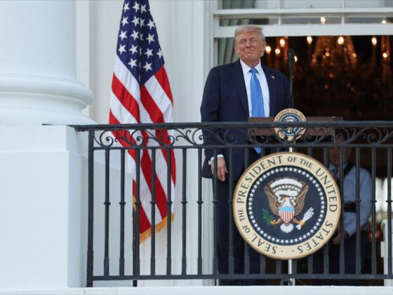 Donald Trump interdit l'entrée aux Etats-Unis aux ressortissants de 12 pays