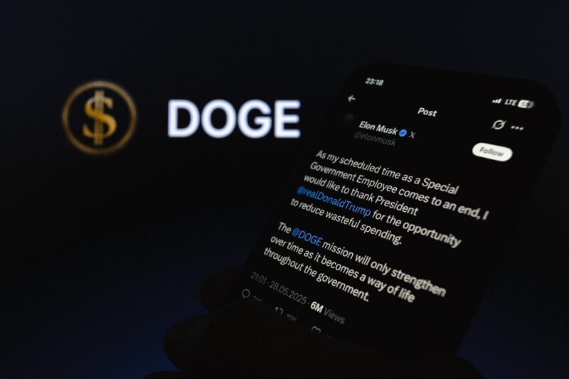 "Le Doge va mourir en silence" : un ex-membre critique le départ d'Elon Musk