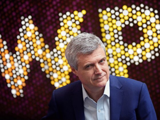 WPP perd 2% à Londres, départ de son directeur général