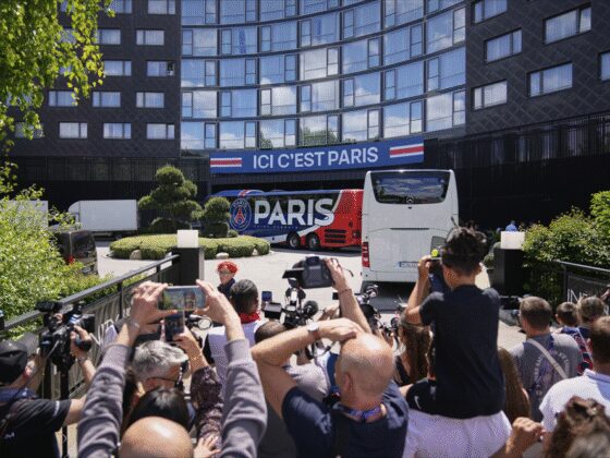 Le PSG devient le premier club de football à intégrer le bitcoin à sa trésorerie !