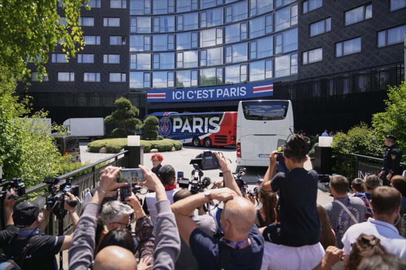 Le PSG devient le premier club de football à intégrer le bitcoin à sa trésorerie !
