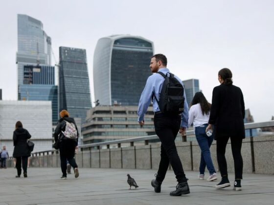 Grande-Bretagne : L'économie s'est contractée de 0,3% en avril, à un creux de près de deux ans