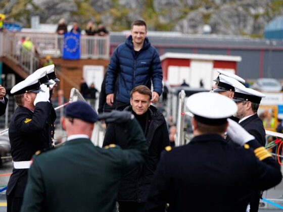 Macron arrive au Groenland pour dire la "solidarité" de la France et de l'UE