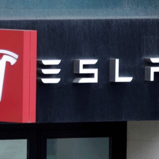 Les Tesla sont-elles devenues des "totems d'extrême droite" ?