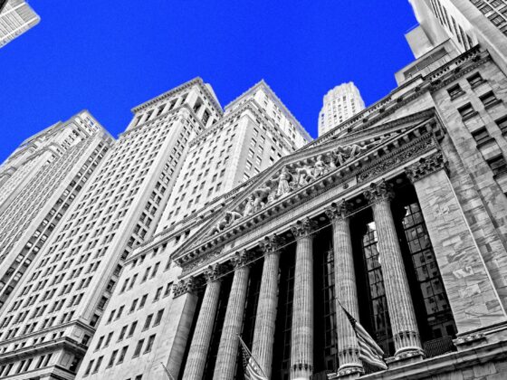 +34 % pour Circle et +16 % pour Coinbase : la loi sur les stablecoins fait des heureux en bourse