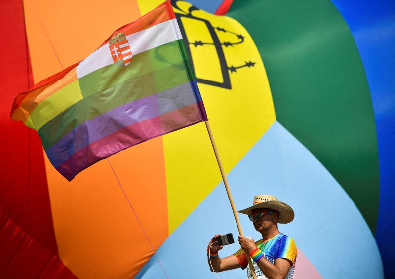Hongrie : La police interdit la Marche des fiertés à Budapest au nom de la "protection des enfants"