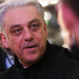 Renault : "Je ne prends pas la fuite", assure Luca de Meo