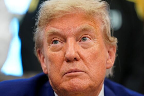 Donald Trump se laisse deux semaines pour décider ou non d'impliquer les USA