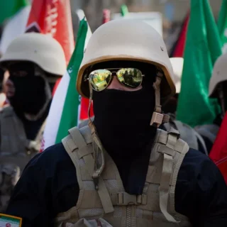CAC40 et cryptos en baisse, prix du pétrole qui bondit… Les conséquences des frappes américaines en Iran