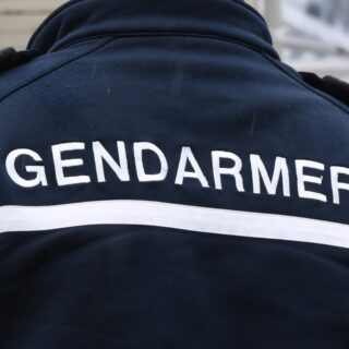 50 000 € – Un gendarme de Moselle arnaque une sexagénaire en faisant miroiter un placement en cryptomonnaies
