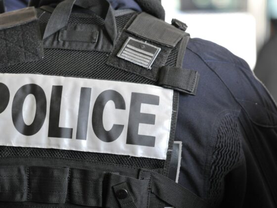 Extorsions crypto : une femme agressée devant son mari et ses enfants à son domicile