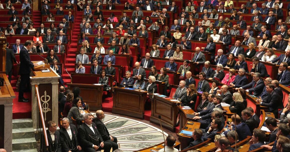 pouvoir au Parlement