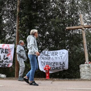 retrait croix Corse