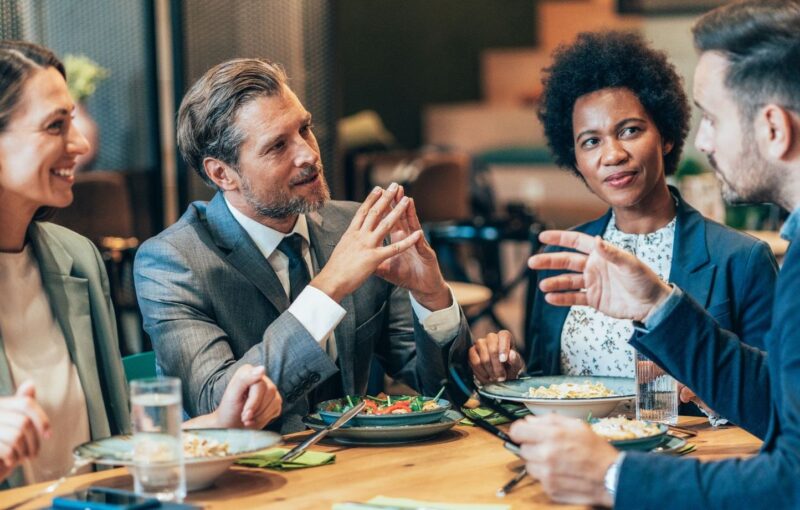 pause déjeuner collègues