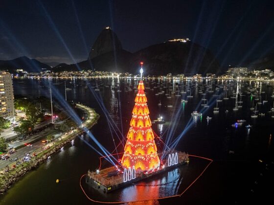 sapin de Noël flottant