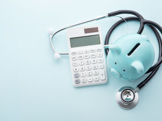 Aide pour une complémentaire santé : découvrez nos conseils pour réduire vos dépenses et optimiser votre protection santé. Agissez maintenant pour économiser !