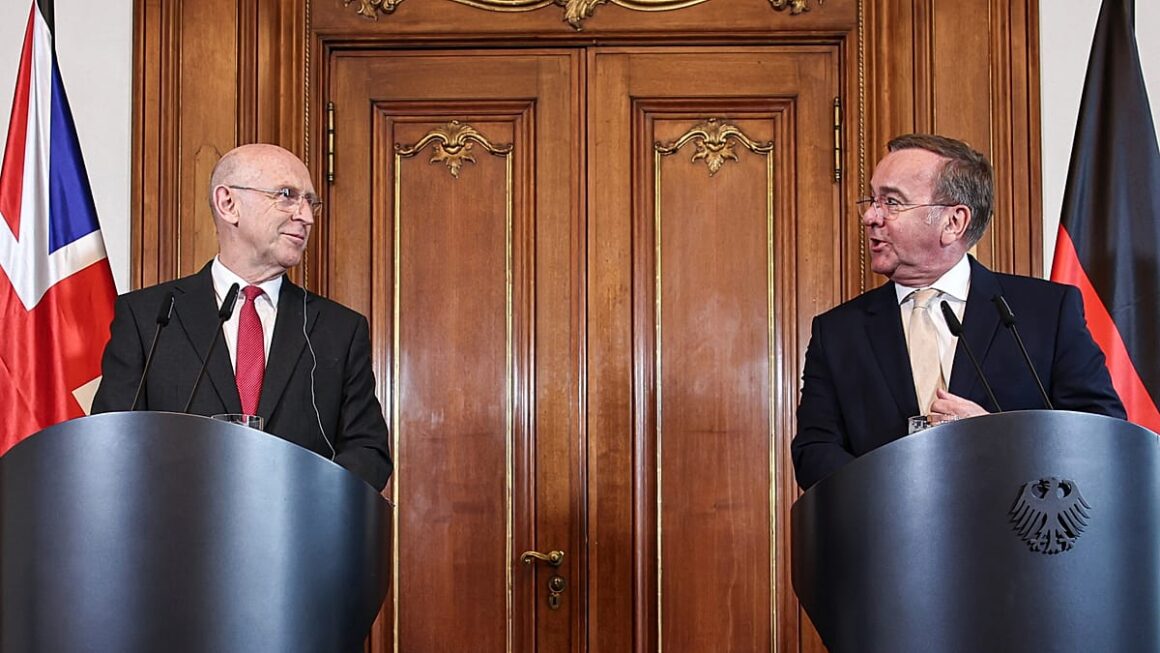 coopération militaire Berlin Londres