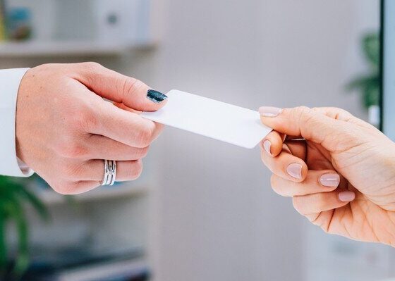 Quelle est mutuelle sante moins chere ? Découvrez nos conseils pour bien choisir votre couverture santé économique. Comparez et faites des économies dès maintenant.